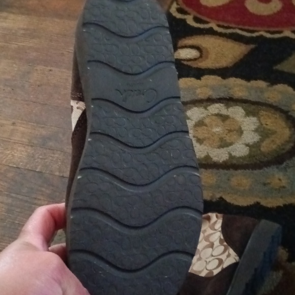 Boots - Picture 3 of 3